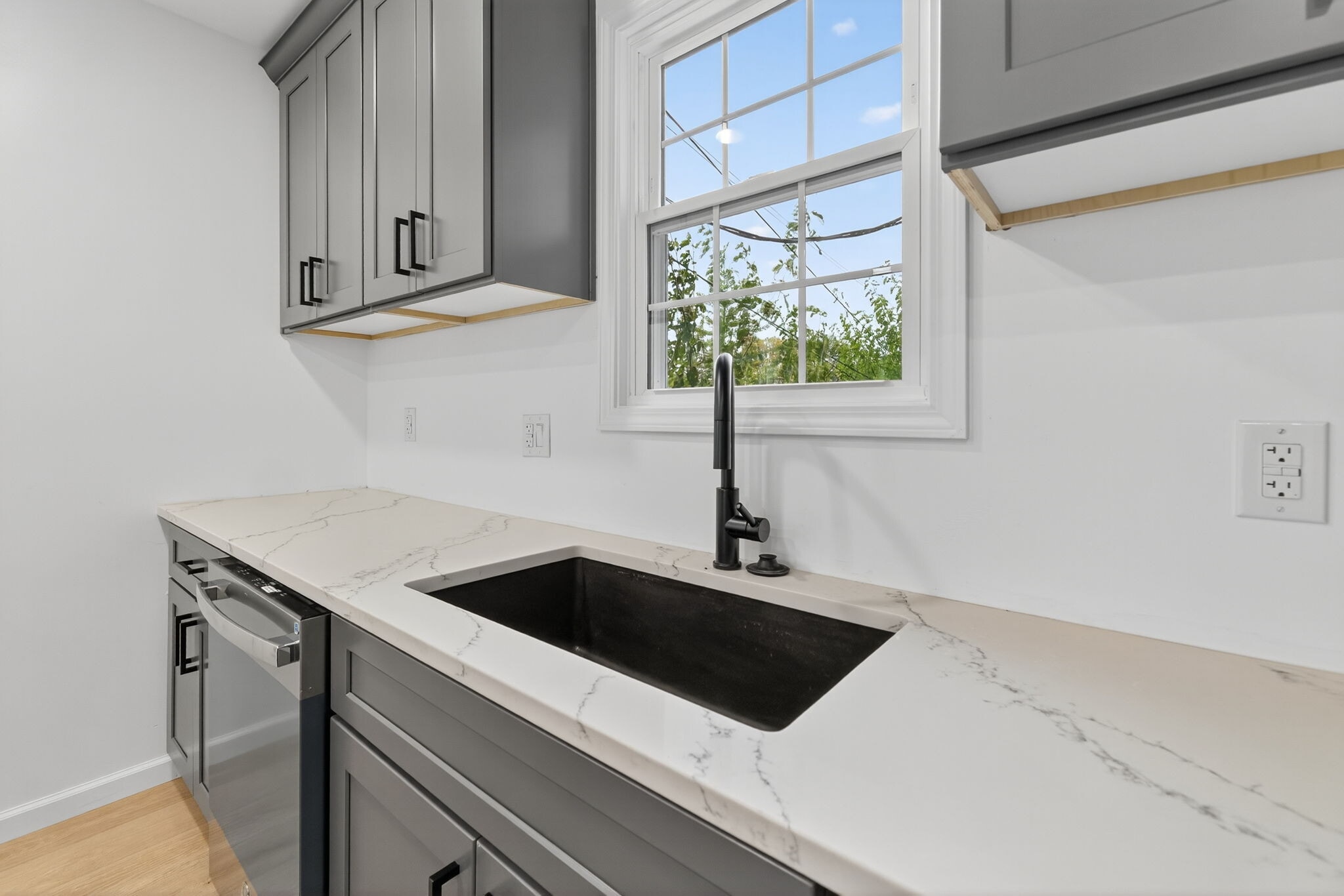 Building Photo - 1123-1125 S Ohio Ave