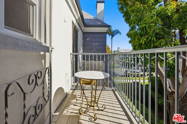 Building Photo - 111 N Harper Ave