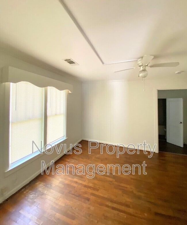 Building Photo - 122 Mandeville Ave