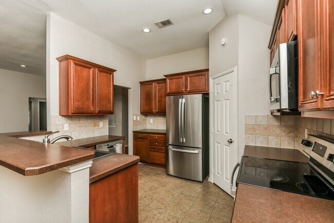 Building Photo - 1005 Red Cedar Way