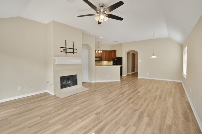 Building Photo - 21558 Duke Alexander Dr
