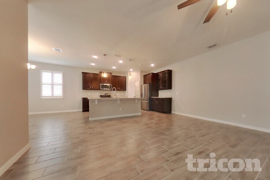 Building Photo - 37028 Scenic Pine Dr