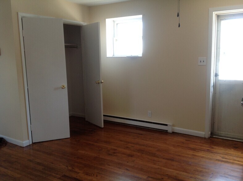 Building Photo - 758 Ashland Ave