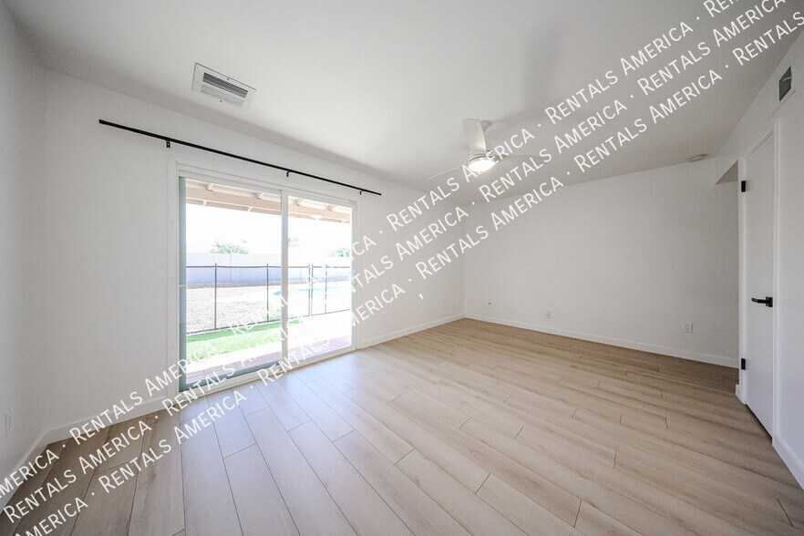 Building Photo - 2931 W Villa Maria Dr