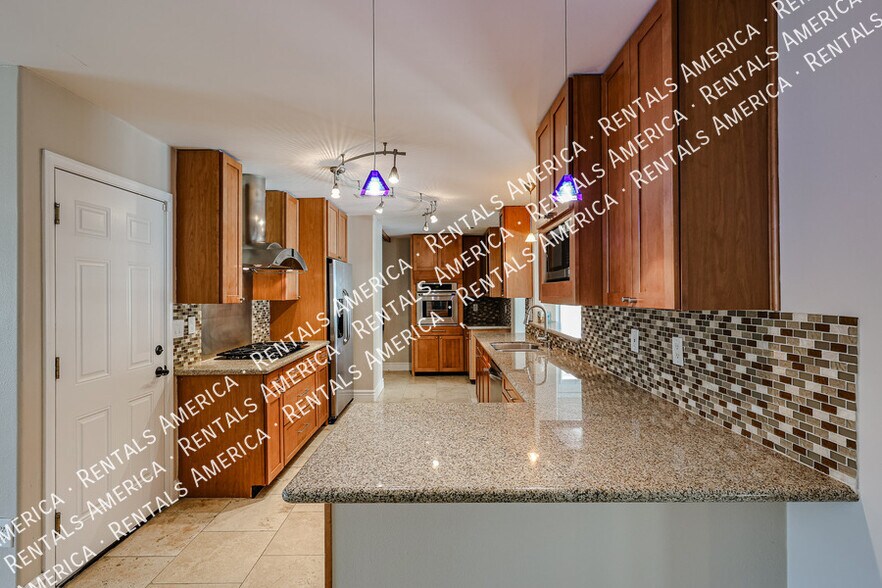 Building Photo - 13242 N 11th Ave