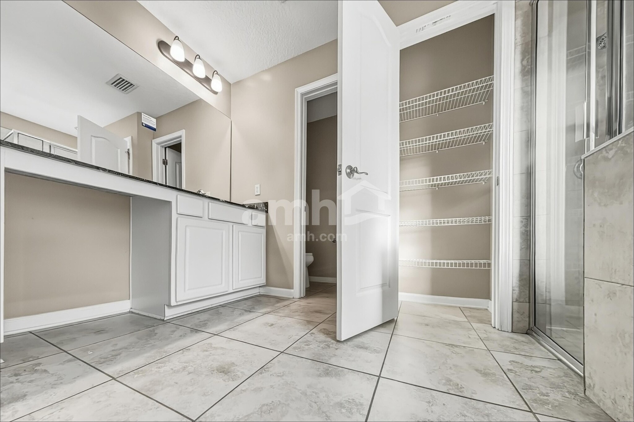 Building Photo - 86021 Aladdins Way