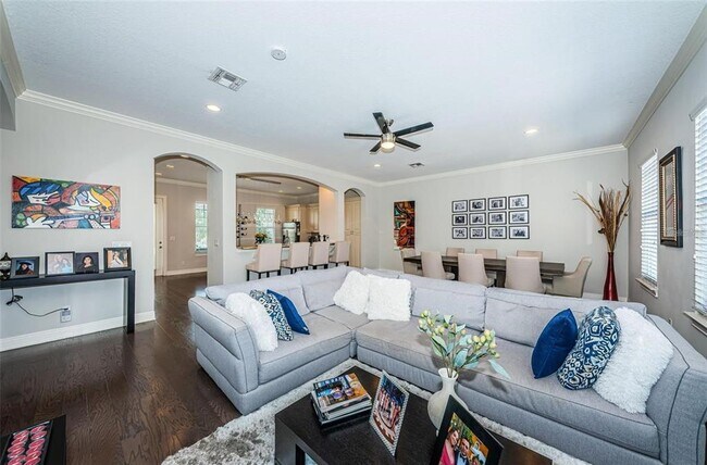 Building Photo - 7004 Grevilla Ave S