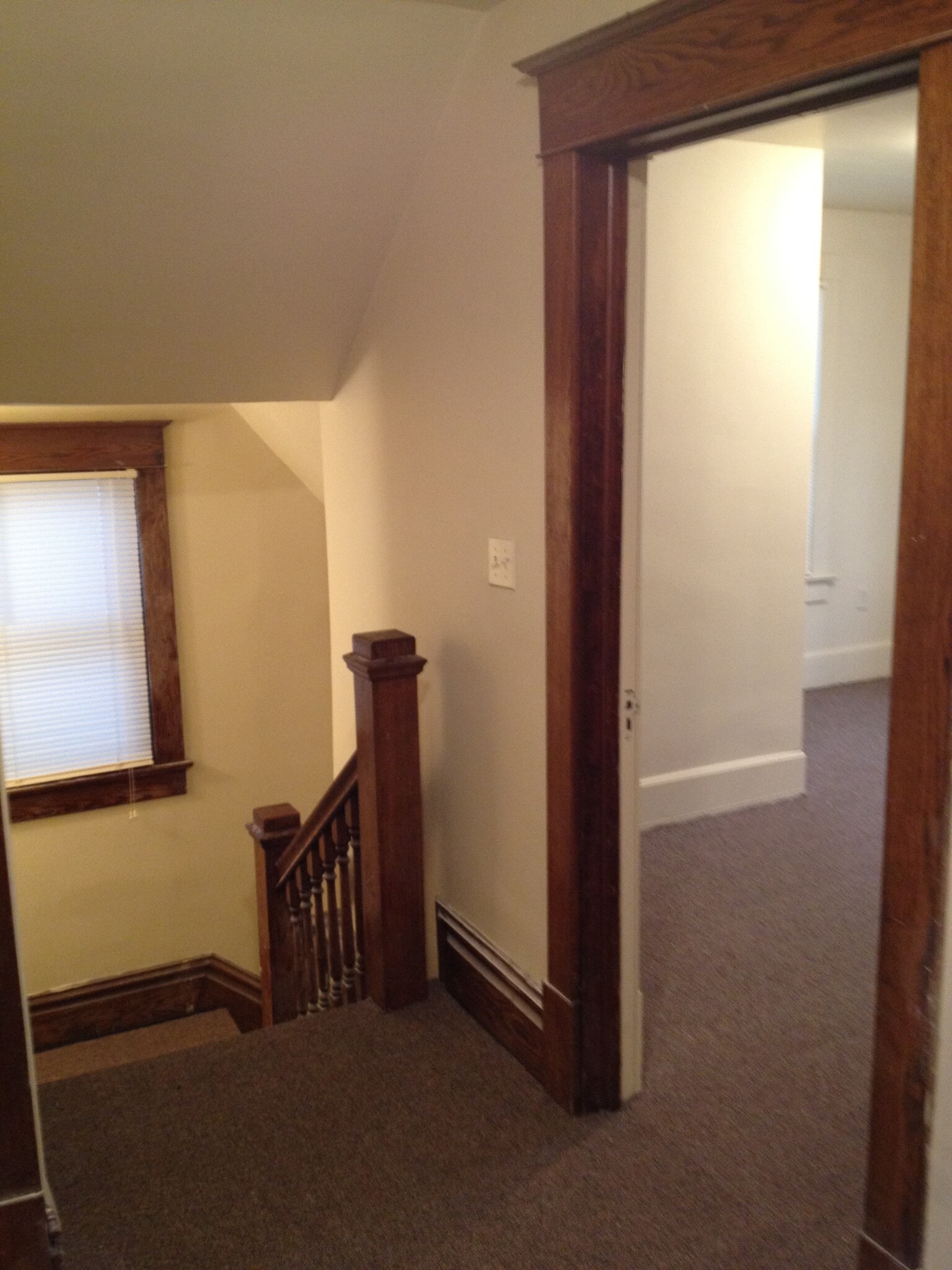 Building Photo - 27 E Kerr St