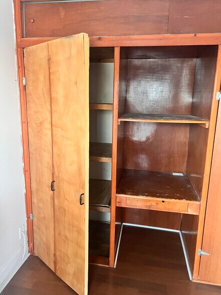 Building Photo - 33 Preston St