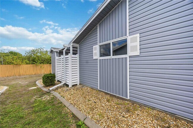 Building Photo - 3300 Loveland Blvd