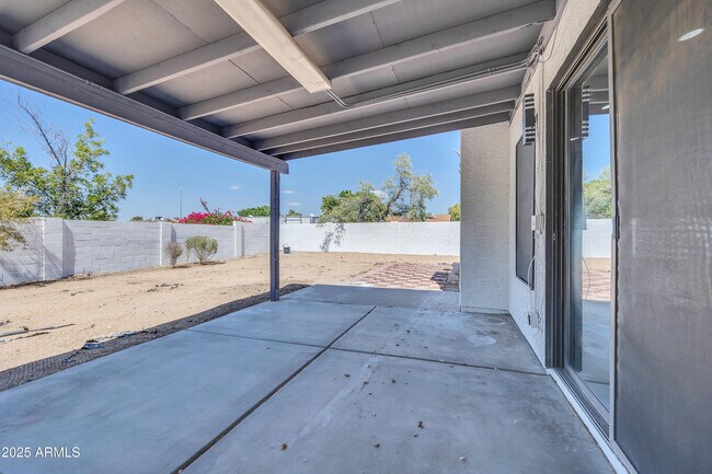 Building Photo - 5302 W Cheryl Dr