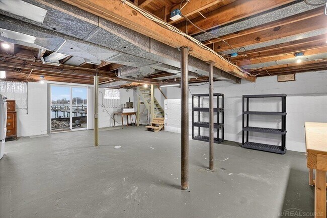Building Photo - 1551 Oakland Ave