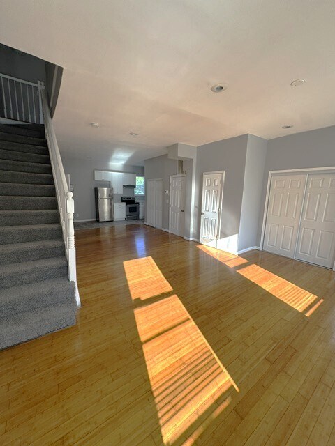 Building Photo - 2101 Chelsea Terrace