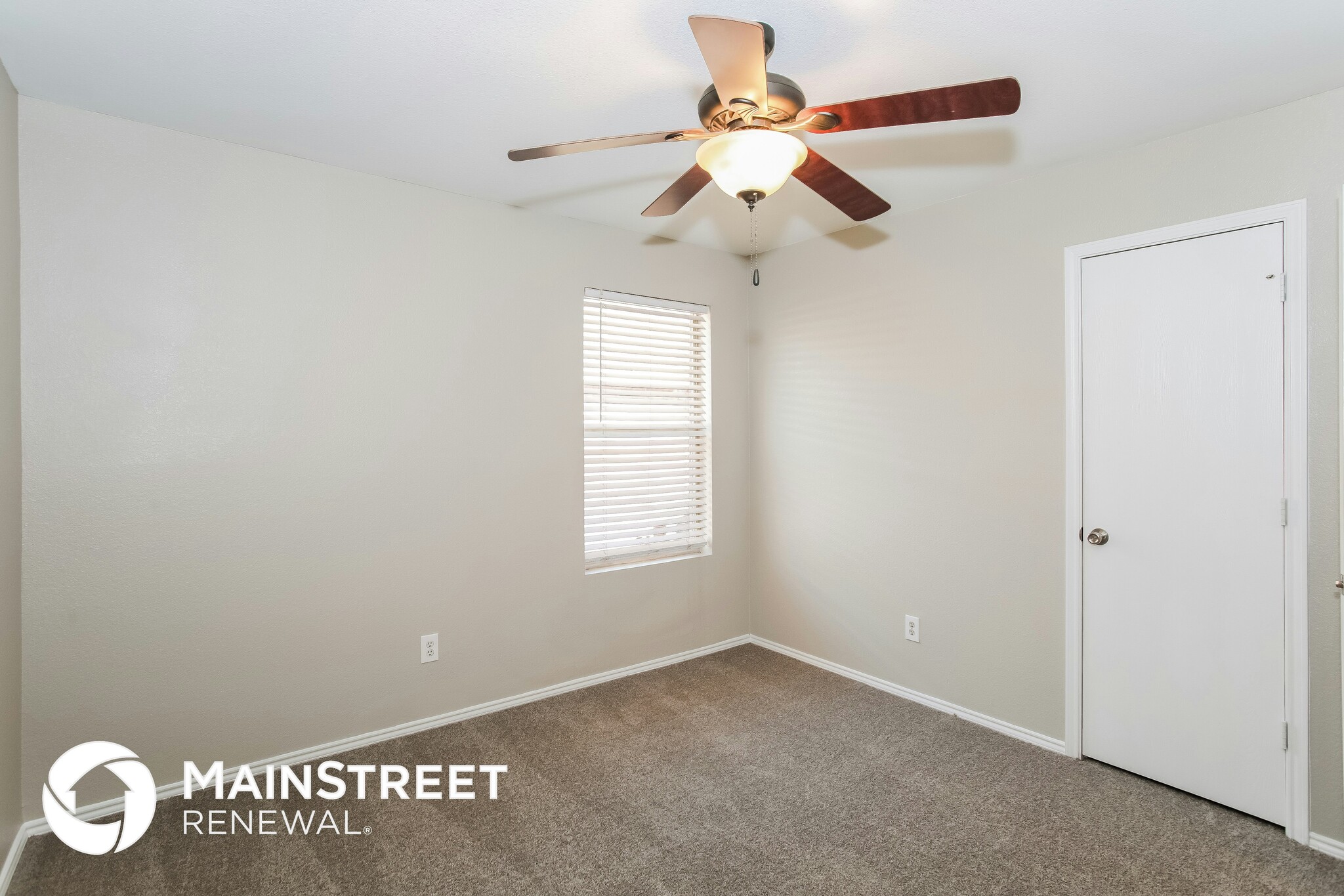 Building Photo - 1111 Antoinette Dr