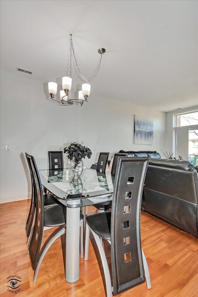 Building Photo - 4330 N Neva Ave