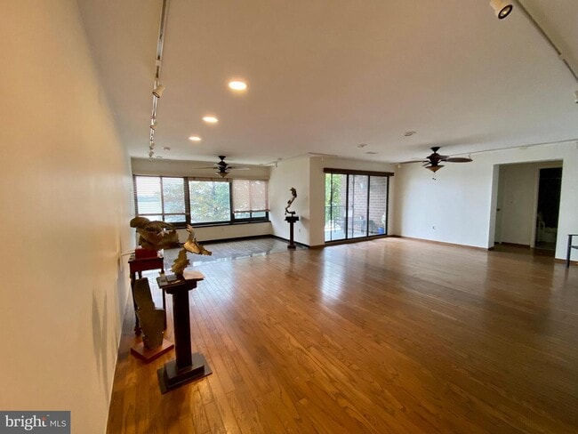 Building Photo - 5100 Convent Ln