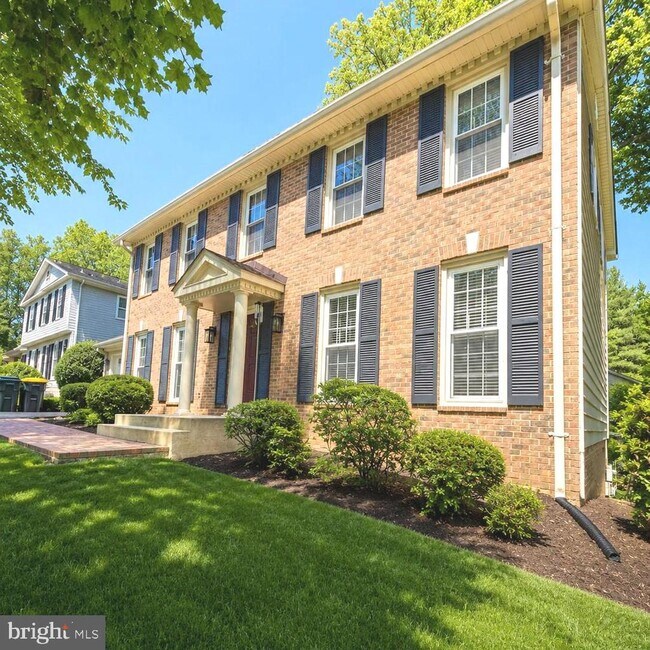 Building Photo - 4912 Bexley Ln
