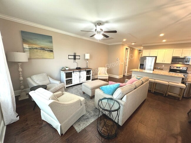 Building Photo - 3BR/3.5BA FURNISHED For Rent