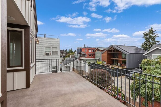 Building Photo - Stunning Air Conditioned 1931 Tudor in Coveted Admiral w/ Views