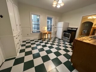 Building Photo - 822 E Auer Ave