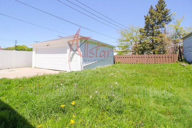 Building Photo - 3436 Dellwood Dr