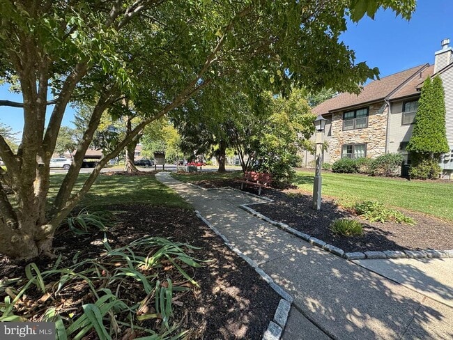 Building Photo - 301 SASSAFRAS Ct