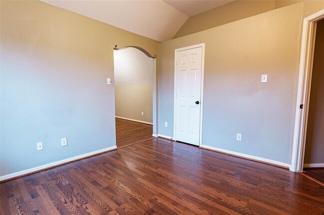 Building Photo - 14407 Eastern Redbud Ln