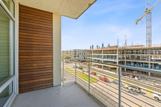 Building Photo - 210 Lee Barton Dr