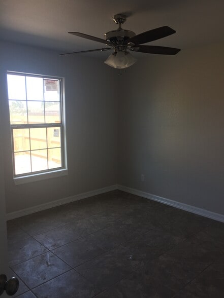 Building Photo - 6256 Panther Dr