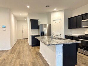 Building Photo - 15143 Pr Ml Dr