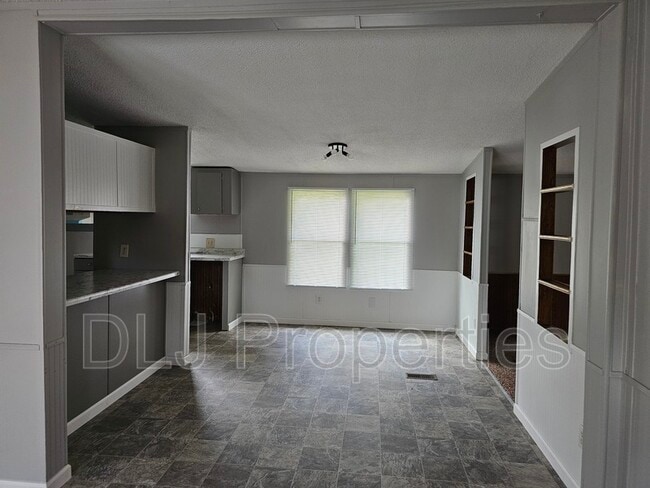 Building Photo - 117 Hardin Rd