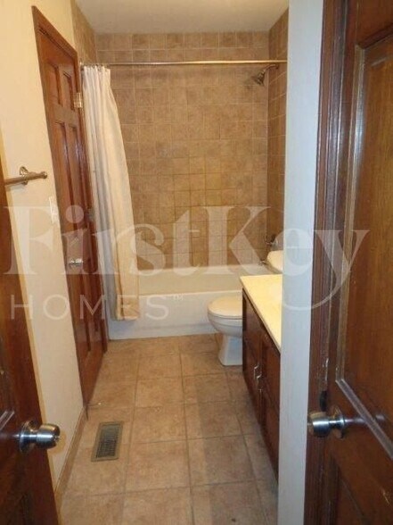 Building Photo - 28577 W High Rd