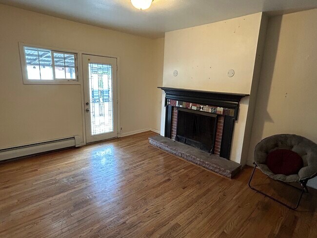 Building Photo - 2911 E Colfax Ave