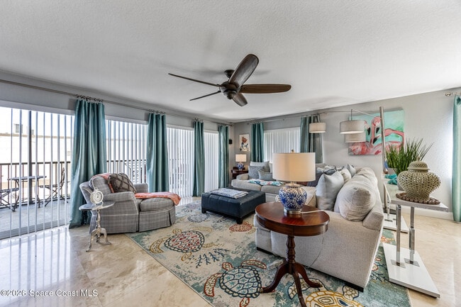 Building Photo - 121 Lancha Cir