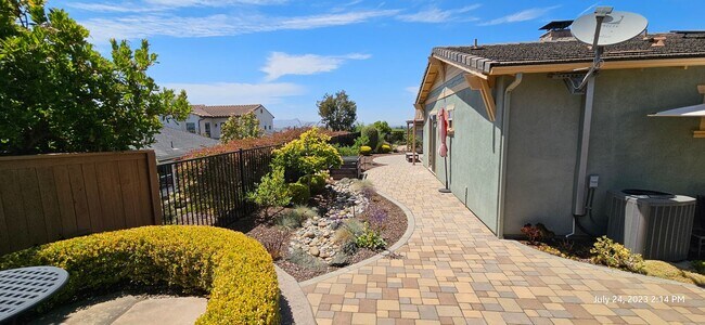Building Photo - Beautiful Newer Rice Ranch Single Story Home in Orcutt