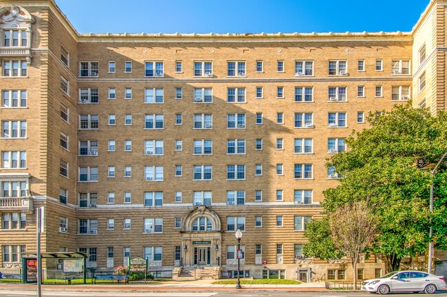 Primary Photo - Wyman Towers