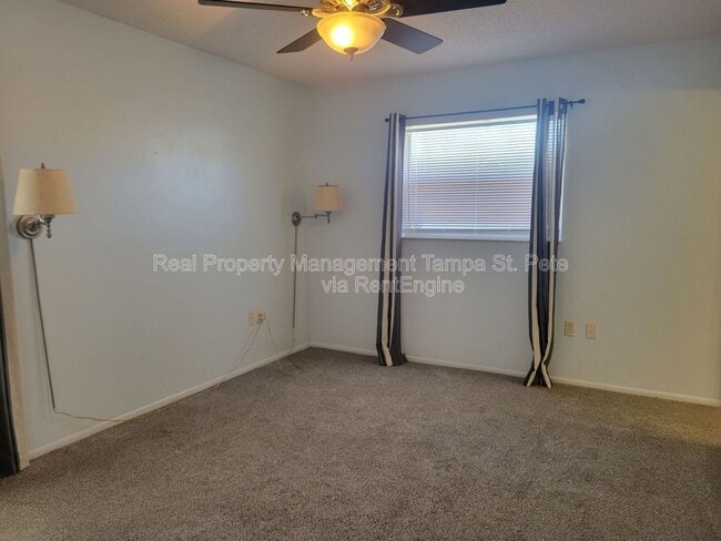 Building Photo - 11609 Shady Tree Pl