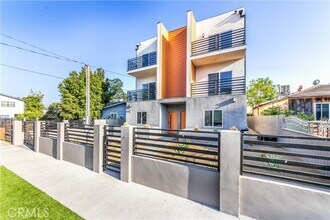 Building Photo - 11308 Miranda St