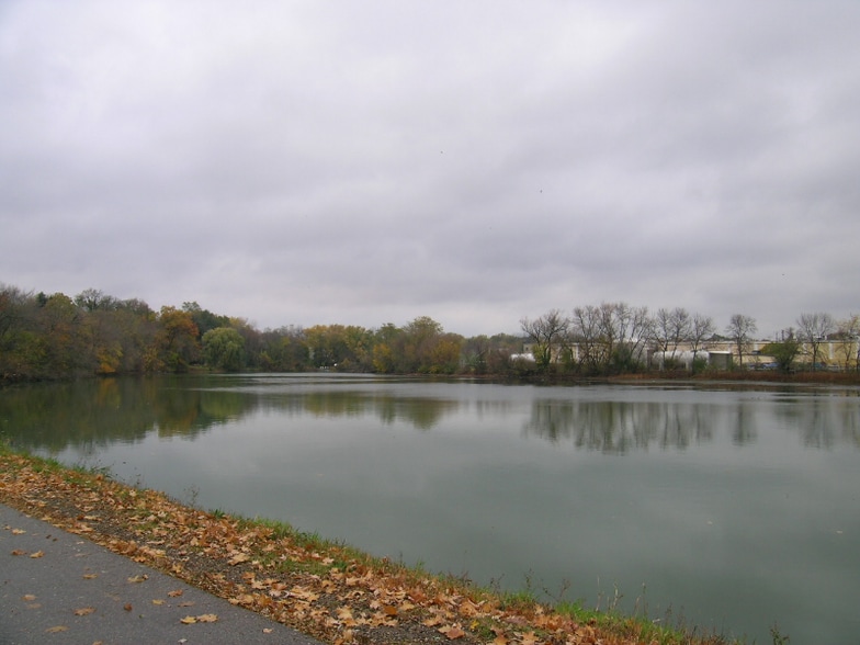 Building Photo - 800 S 4th St