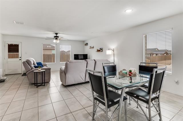 Building Photo - 1650 Woodbrook Dr