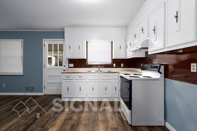 Building Photo - 1228 Huffman Rd