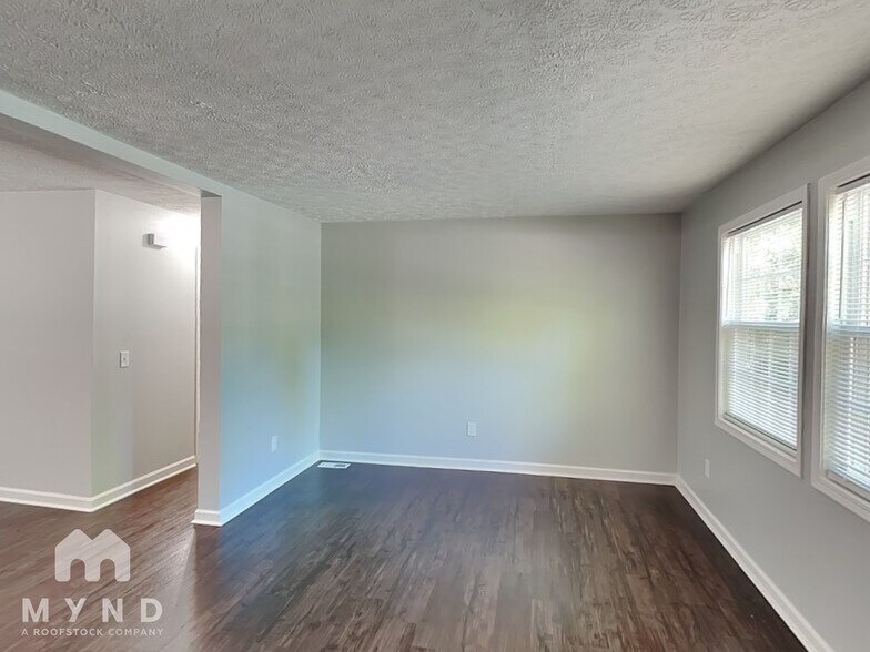 Building Photo - 4910 Lailwood Cir