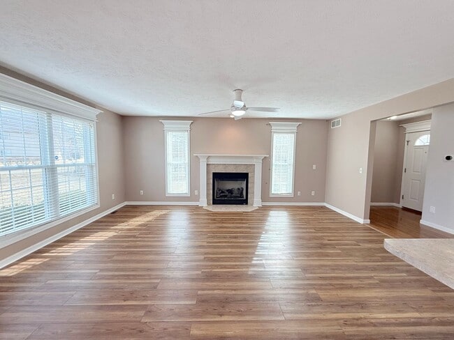 Building Photo - Incredible 3 bed, 3.5 bath with EV Charging Port!