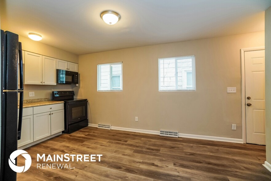 Building Photo - 2832 Azelda St