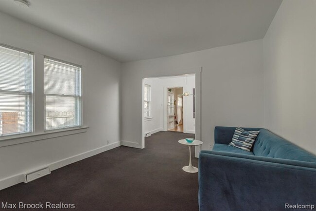 Building Photo - 932 Humphrey Ave