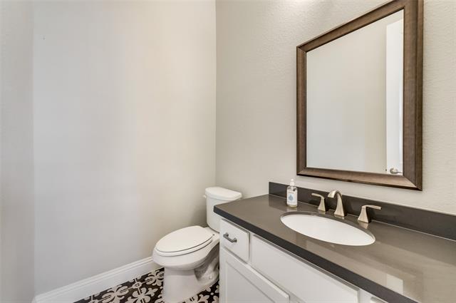 Building Photo - 7709 Avondale Dr