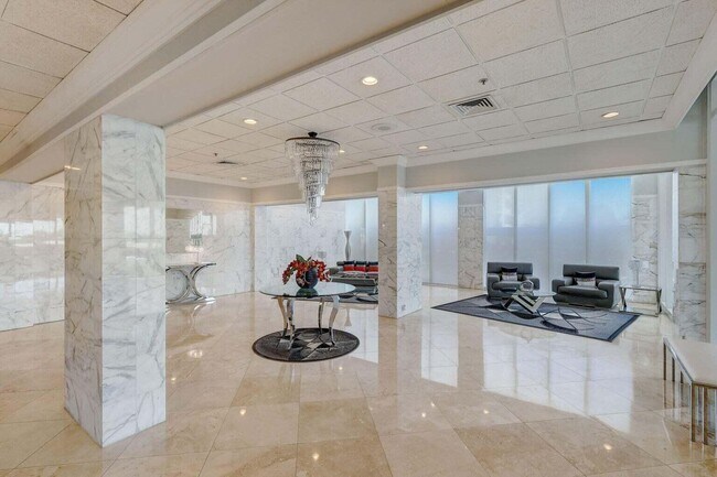 Building Photo - 5440 N Ocean Dr