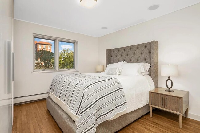 Building Photo - 2928 Dean Pkwy