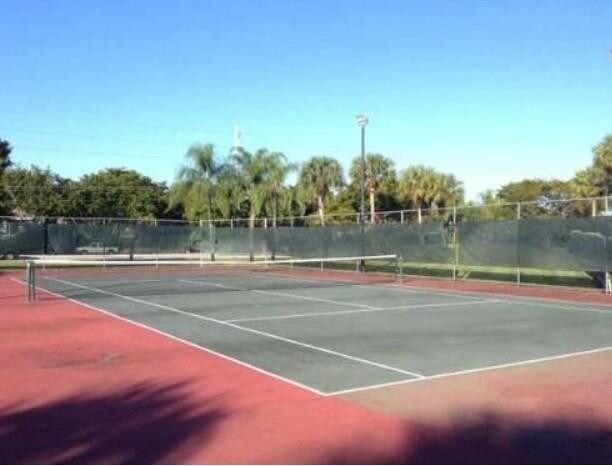 Building Photo - 660 Cypress Club Way