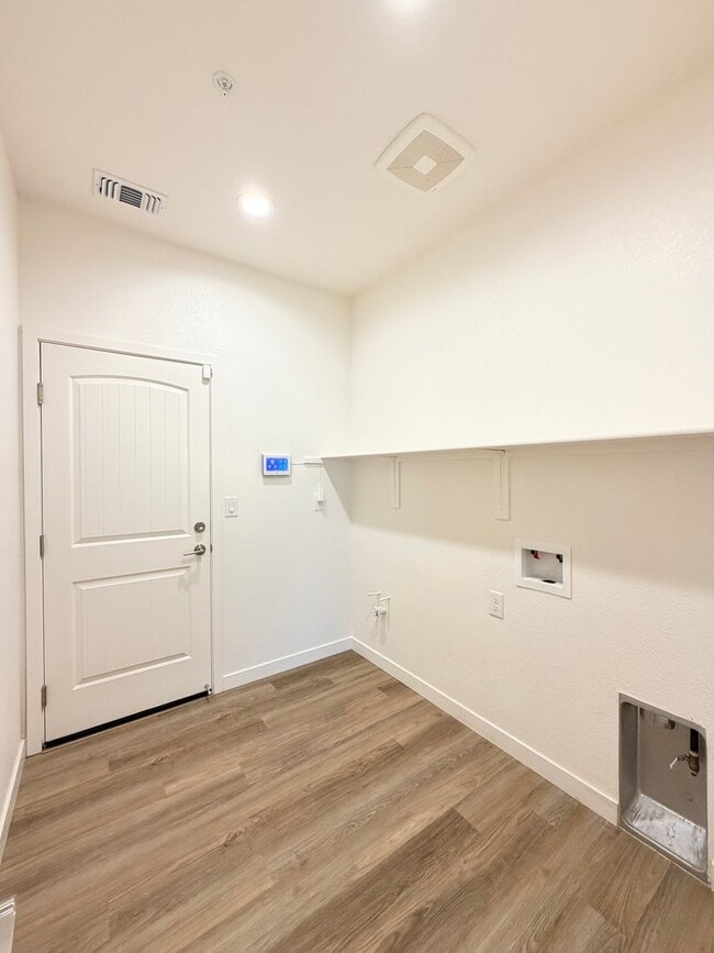 Building Photo - 1858 Morro Ct